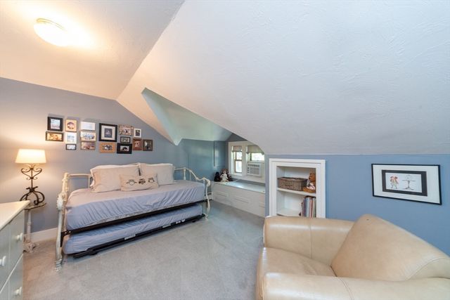 178 Cedar St, Clinton, MA 01510