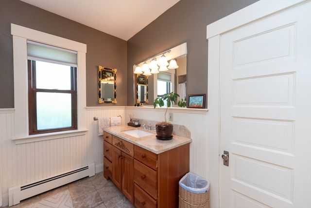 178 Cedar St, Clinton, MA 01510