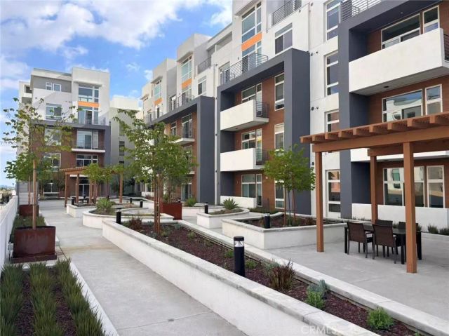 168 S Monterey St 407, Alhambra, CA 91801