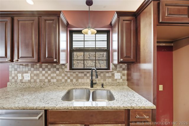 2816 S 124th East Avenue, Tulsa, OK 74129