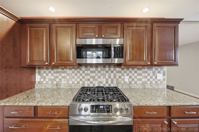 2816 S 124th East Avenue, Tulsa, OK 74129