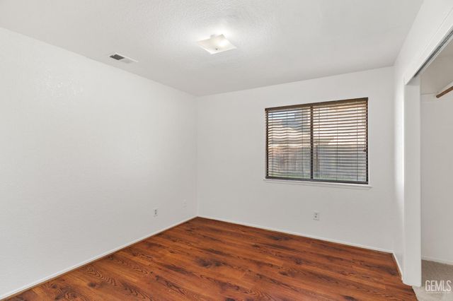 13109 Amanda Court, Bakersfield, CA 93314