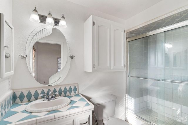 13109 Amanda Court, Bakersfield, CA 93314