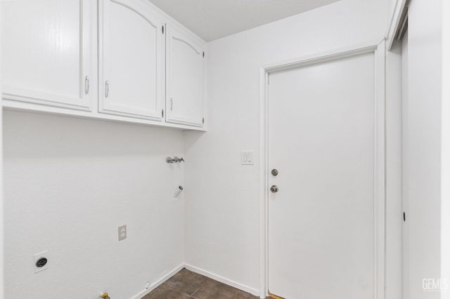 13109 Amanda Court, Bakersfield, CA 93314