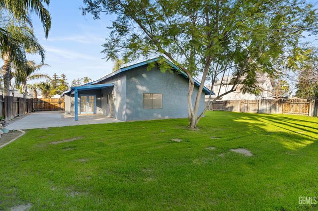 13109 Amanda Court, Bakersfield, CA 93314