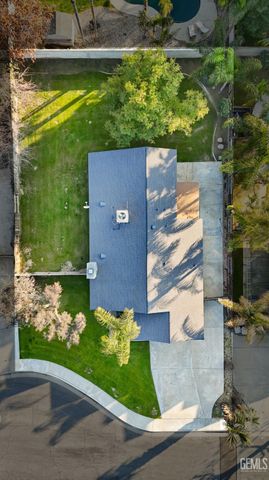 13109 Amanda Court, Bakersfield, CA 93314