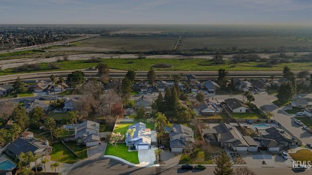 13109 Amanda Court, Bakersfield, CA 93314