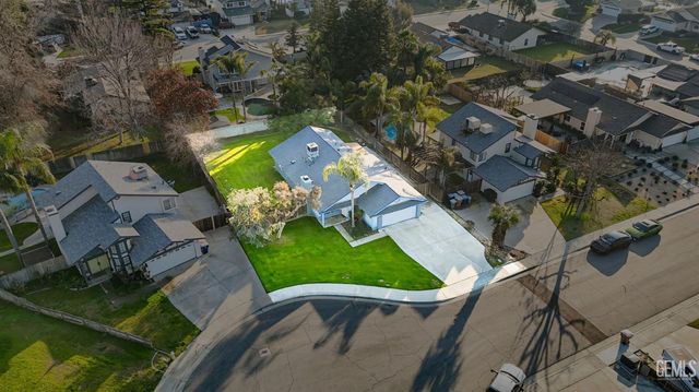 13109 Amanda Court, Bakersfield, CA 93314