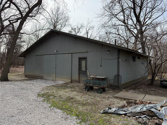 14261 E 425 Road, Claremore, OK 74017