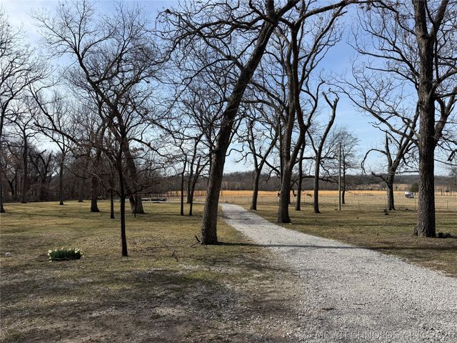 14261 E 425 Road, Claremore, OK 74017