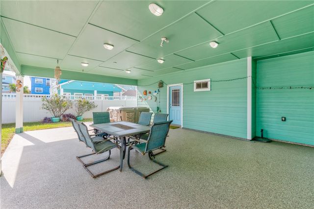 688 Morgan, Port Aransas, TX 78373