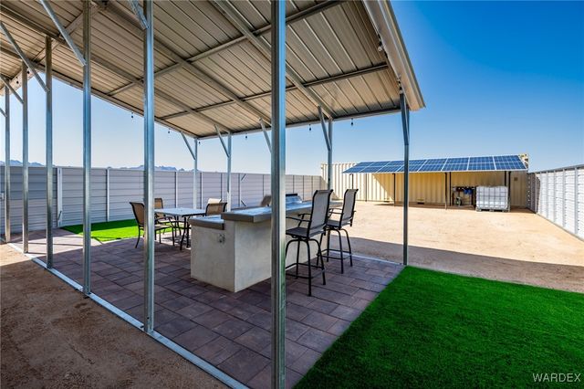 6058 Macayo Drive, Golden Valley, AZ 86413