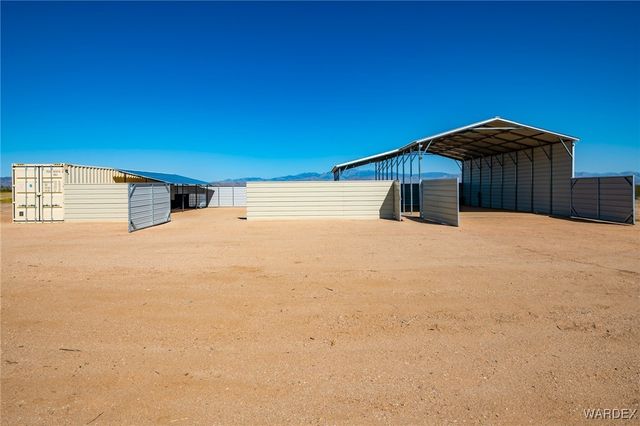 6058 Macayo Drive, Golden Valley, AZ 86413