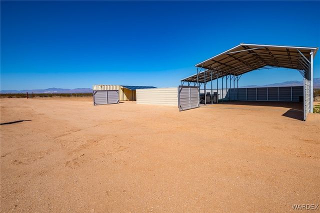 6058 Macayo Drive, Golden Valley, AZ 86413