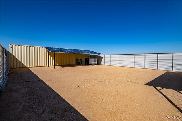 6058 Macayo Drive, Golden Valley, AZ 86413