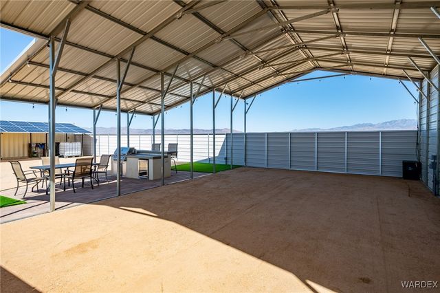 6058 Macayo Drive, Golden Valley, AZ 86413