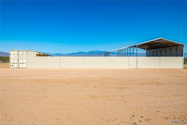 6058 Macayo Drive, Golden Valley, AZ 86413