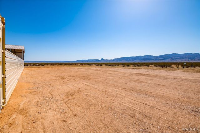 6058 Macayo Drive, Golden Valley, AZ 86413