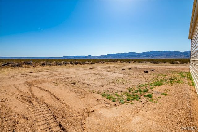 6058 Macayo Drive, Golden Valley, AZ 86413