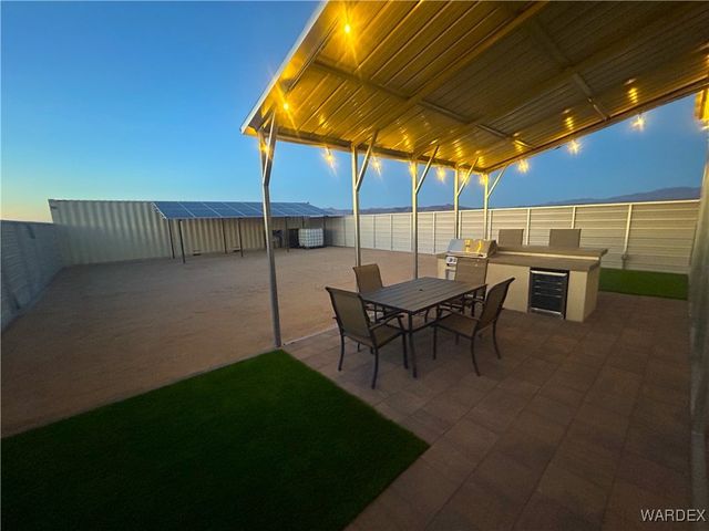 6058 Macayo Drive, Golden Valley, AZ 86413