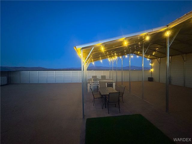 6058 Macayo Drive, Golden Valley, AZ 86413