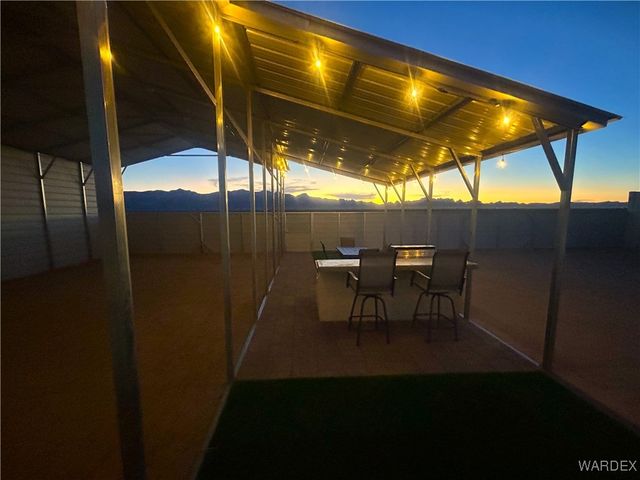 6058 Macayo Drive, Golden Valley, AZ 86413