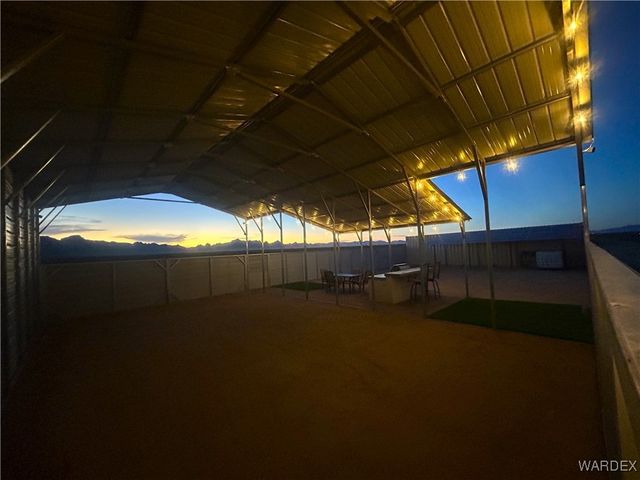 6058 Macayo Drive, Golden Valley, AZ 86413