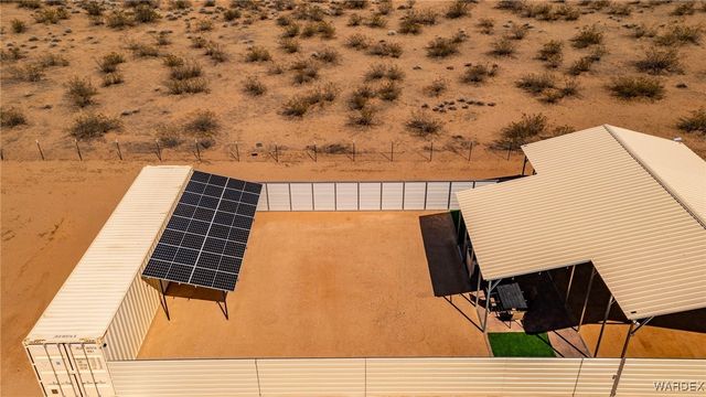 6058 Macayo Drive, Golden Valley, AZ 86413