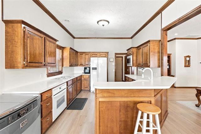 3001 Bradford Drive, Moore, OK 73160