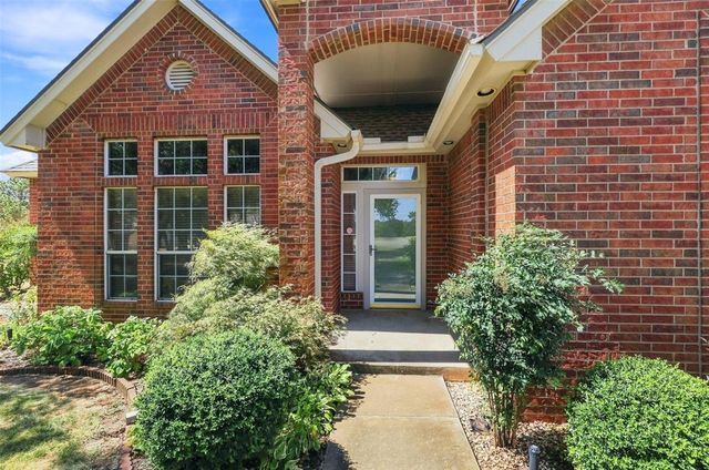 3001 Bradford Drive, Moore, OK 73160