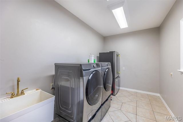 1 Twin Oaks Lane, Poplar Bluff, MO 63901