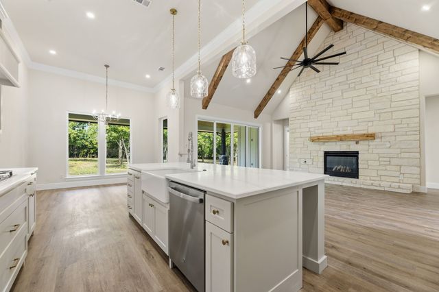 8505 Bronco Drive, Godley, TX 76044