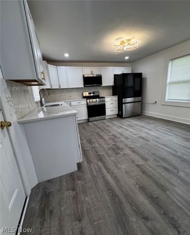 1439 W 52nd Street, Cleveland, OH 44102