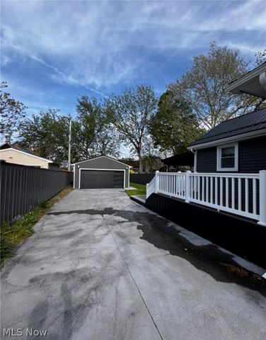 1439 W 52nd Street, Cleveland, OH 44102