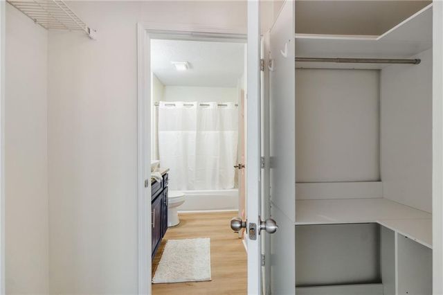 1075 Peachtree Walk NE A301, Atlanta, GA 30309