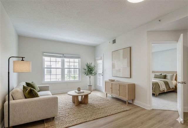 1075 Peachtree Walk NE A301, Atlanta, GA 30309