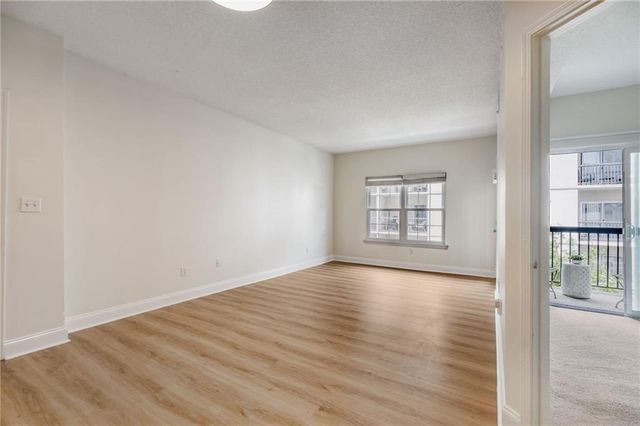 1075 Peachtree Walk NE A301, Atlanta, GA 30309