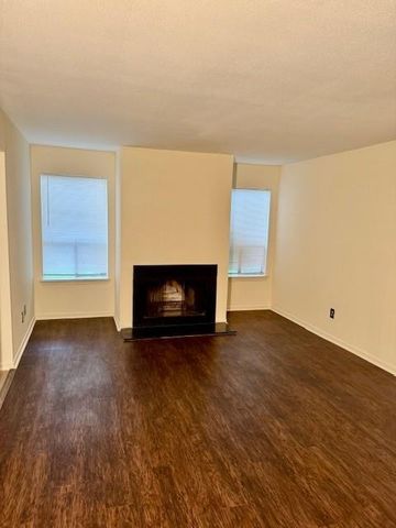 9001 Imogene Street A, Houston, TX 77036