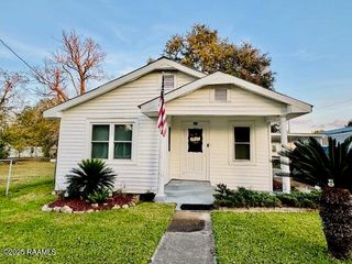 827 East Street, Opelousas, LA 70570