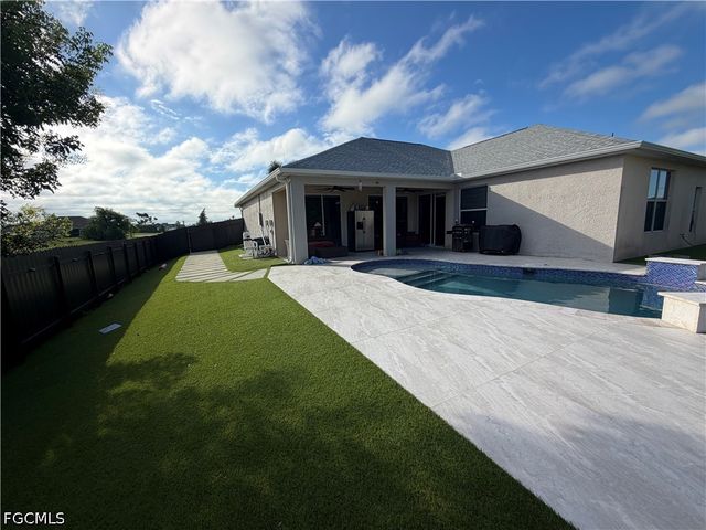 2101 NW 14th TER, Cape Coral, FL 33993