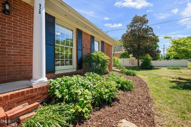 920 Laura Duncan Road, Apex, NC 27502