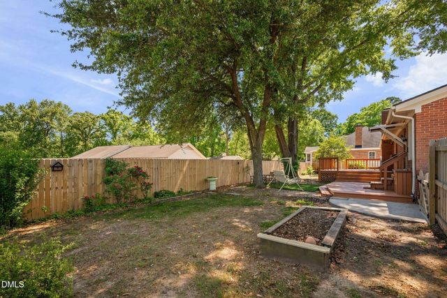 920 Laura Duncan Road, Apex, NC 27502