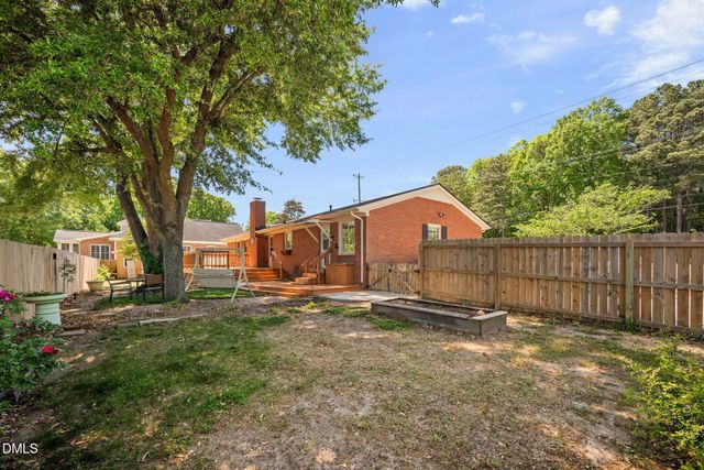 920 Laura Duncan Road, Apex, NC 27502