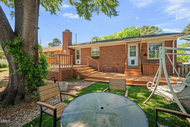 920 Laura Duncan Road, Apex, NC 27502