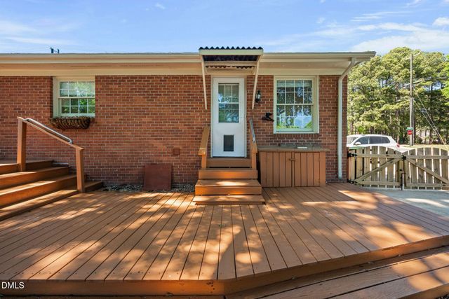 920 Laura Duncan Road, Apex, NC 27502