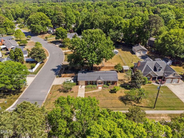 920 Laura Duncan Road, Apex, NC 27502