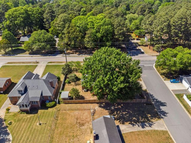 920 Laura Duncan Road, Apex, NC 27502