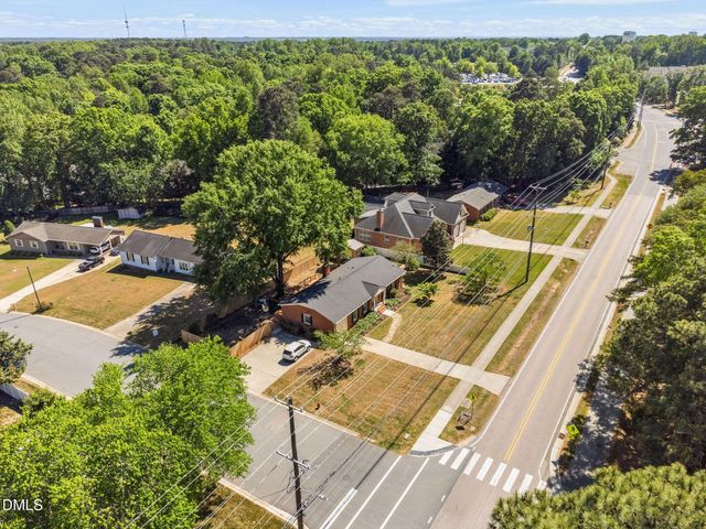 920 Laura Duncan Road, Apex, NC 27502