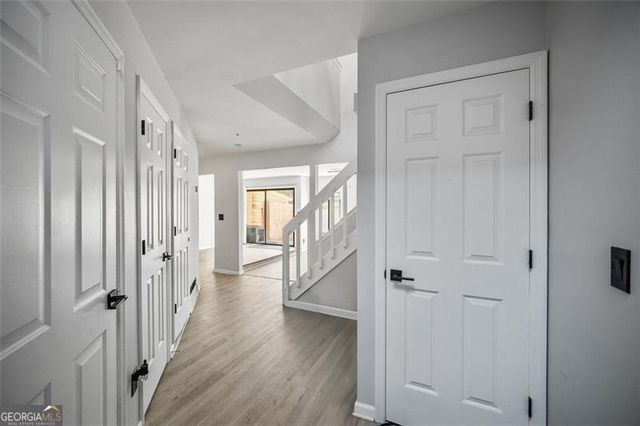 1609 BURNSTONE Drive, Stone Mountain, GA 30088