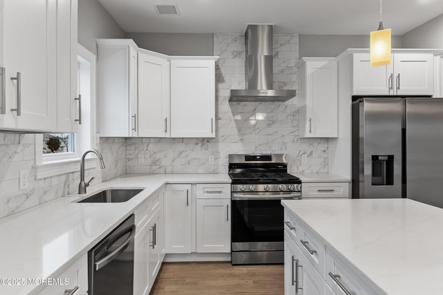 42 W Mohawk Drive, Little Egg Harbor, NJ 08087